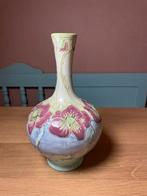 De Distel , plateelvaas met opgelegd decor, Antiek en Kunst, Antiek | Vazen, Ophalen of Verzenden