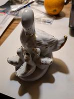 Beeldje. Moeder gans met jongen. Mooi porselein, Ophalen of Verzenden