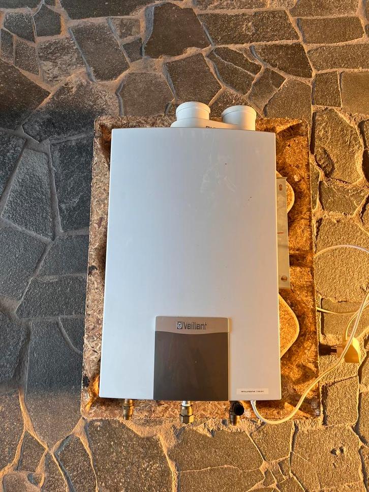 Vaillant turboMAG plus MAG NL 11-2/0-5L, Doe-het-zelf en Verbouw, Geisers en Boilers, Gebruikt, Geiser, Aardgas, Minder dan 20 liter