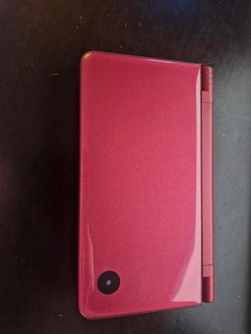 Nintendo DSI XL - Wijnrood, mooie staat beschikbaar voor biedingen
