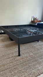 WOOOD metalen bedframe - Tweepersoons, Huis en Inrichting, Slaapkamer | Bedden, Ophalen, Zwart, Tweepersoons, 140 cm