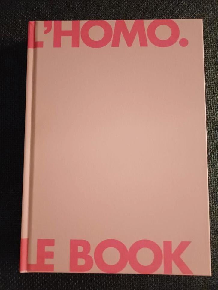 L'HOMO. LE BOOK, Boeken, Overige Boeken, Gelezen, Ophalen of Verzenden