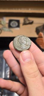 Romeinse vondsten: gespen, fibula, munten & ringen gezocht, Ophalen of Verzenden, Overige landen, Losse munt