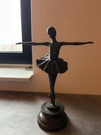 Bronzen beeld van een ballerina, Ophalen