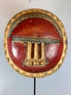 250934 Afrikaans rood Baule masker uit Iv. Coast., Ophalen of Verzenden