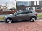 Volkswagen Golf 1.0 TSI 110pk 5D 2017 Grijs, Voorwielaandrijving, Stof, Origineel Nederlands, Handgeschakeld
