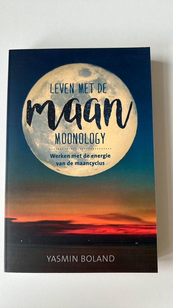 Yasmin Boland - Leven met de maan, Boeken, Esoterie en Spiritualiteit, Zo goed als nieuw, Achtergrond en Informatie, Astrologie
