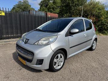 Peugeot 107 1.0-12V Black & Silver 5 Drs Airco/Leer/LMV beschikbaar voor biedingen