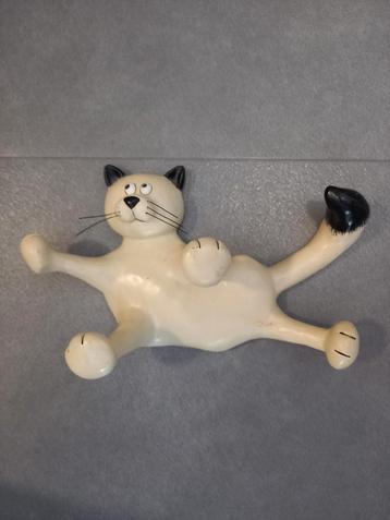 Kapstokje in de vorm van een kat beschikbaar voor biedingen