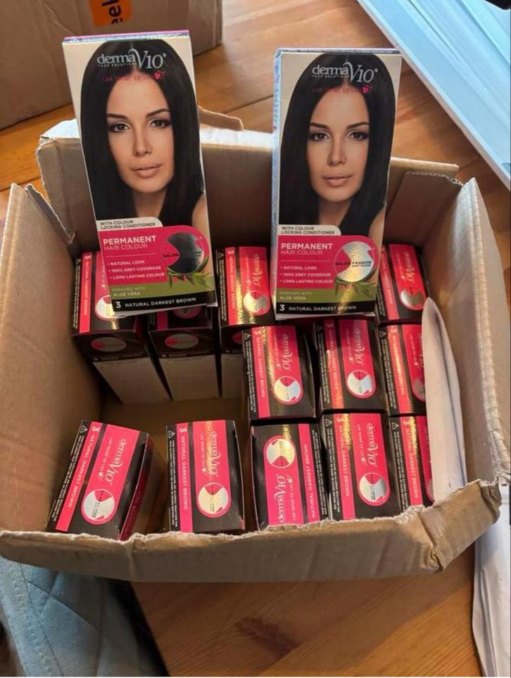 Derma V10 haarverf – Natural Darkest Brown (nr. 3) – nieuw, Sieraden, Tassen en Uiterlijk, Uiterlijk | Haarverzorging, Nieuw, Ophalen of Verzenden