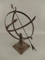 Roestkleurige ijzeren zonnewijzer op voet - 57cm hoog, Tuin en Terras, Zonnewijzers, Onbekend, Nieuw, Ophalen of Verzenden, Onbekend