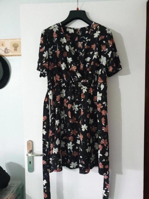 Jurk/Jurkje van Shein, Maat 2XL (44-46)., Kleding | Dames, Jurken, Zo goed als nieuw, Maat 46/48 (XL) of groter, Verzenden