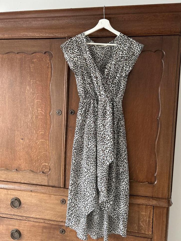 Leuke Jurk met Panterprint, Kleding | Dames, Jurken, Zo goed als nieuw, Maat 36 (S), Bruin, Onder de knie, Ophalen of Verzenden