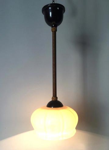 hanglamp met pendel jaren ’30 vintage beschikbaar voor biedingen