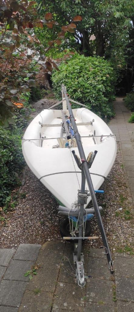 Open Zeilboot Simoun 485, Watersport en Boten, Open zeilboten, Gebruikt, Overige typen, 3 tot 6 meter, Polyester, Geen motor, Overige brandstoffen