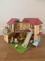 Sylvanian familys house + meubels en poppetjes, Ophalen, Gebruikt, Poppenhuis