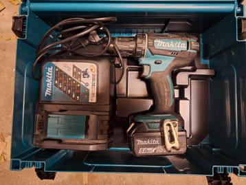 Makita DDF482 accuboor, accu en lader beschikbaar voor biedingen
