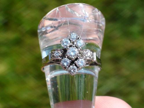 Witgouden ring bezet met 7 briljant geslepen diamanten, Sieraden, Tassen en Uiterlijk, Ringen, Gebruikt, Dame, 17 tot 18, Wit