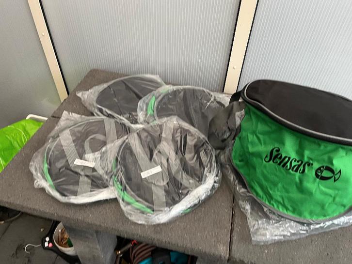 adv 618 / NIEUW partij 7 voertassen SENSAS, Watersport en Boten, Hengelsport | Algemeen, Nieuw, Overige typen, Ophalen of Verzenden