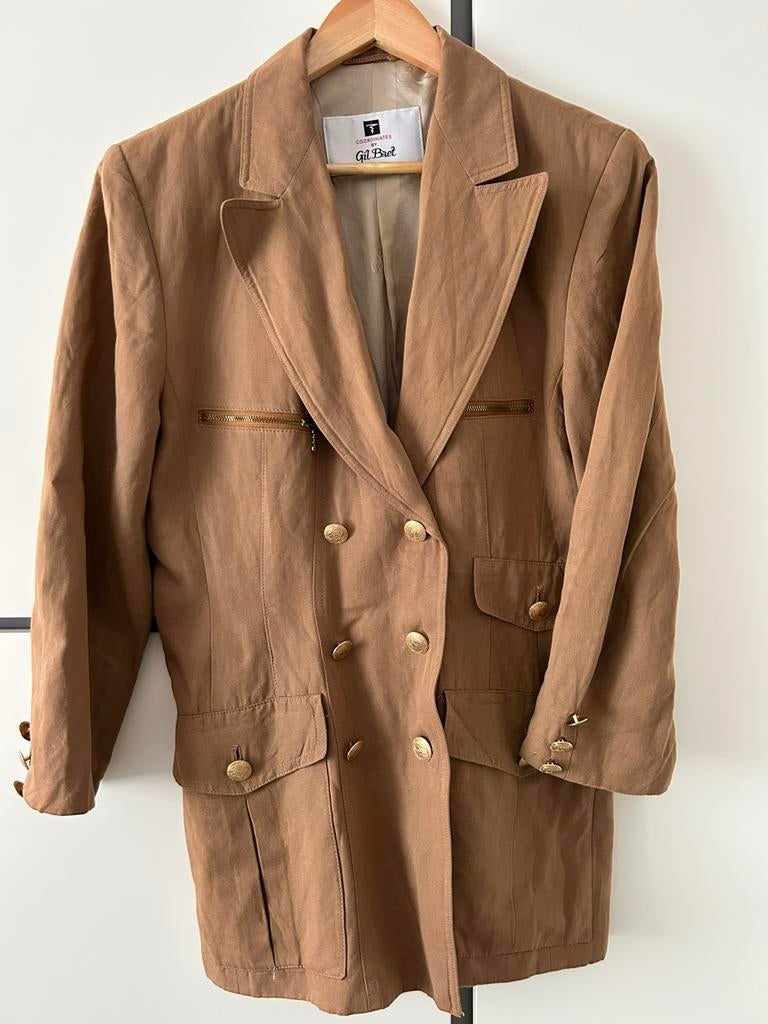 Gil Bret Blazer met gouden knopen Maat 38 Als nieuw, Kleding | Dames, Jasjes, Kostuums en Pakken, Maat 38/40 (M), Kostuum of Pak