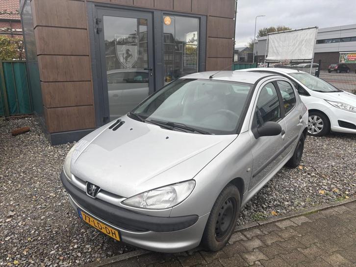 Peugeot 206 1.4 XR, Auto's, Peugeot, Airbags, Elektrische ramen, Startonderbreker, Benzine, Euro 3, C, Hatchback, Handgeschakeld