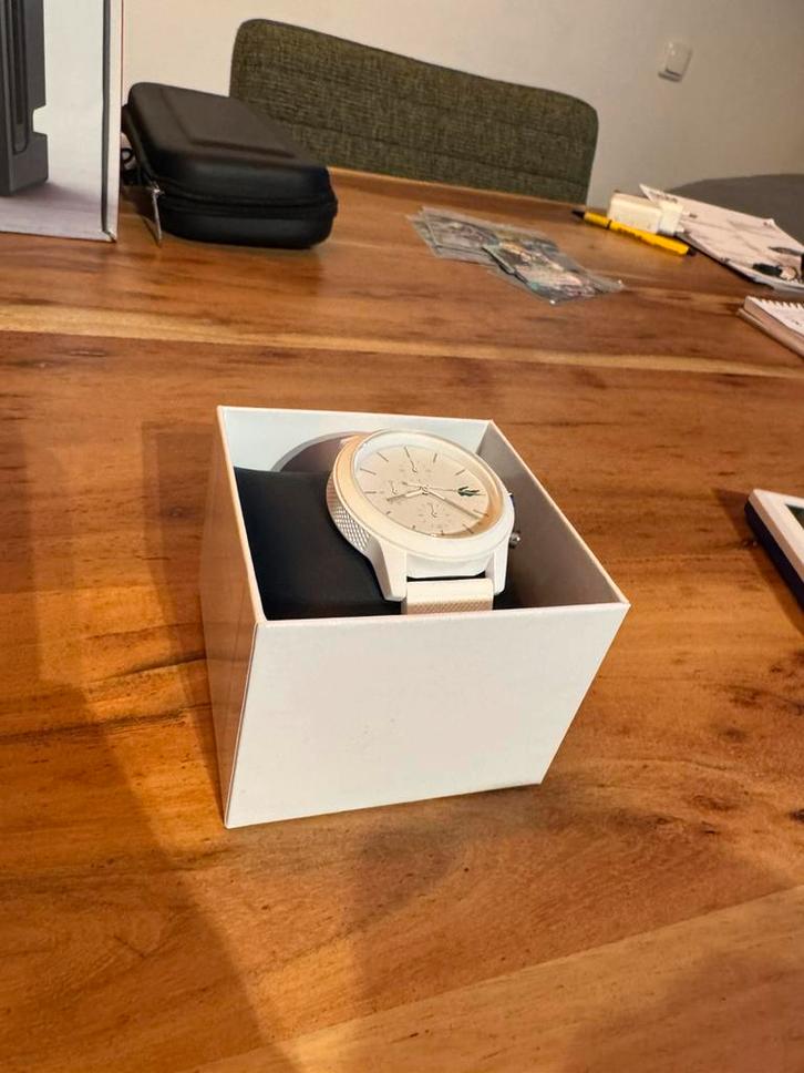 Lacoste horloge wit + apple watch lacoste zwart, Sieraden, Tassen en Uiterlijk, Horloges | Heren, Zo goed als nieuw, Overige merken