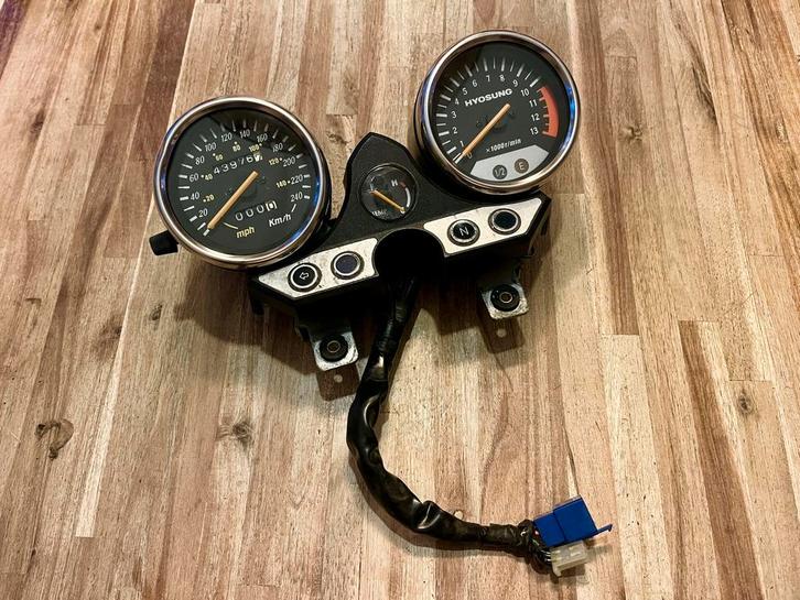 Hyosung Tellerset - Snelheidsmeter & Toerenteller, Motoren, Onderdelen | Merk-onafhankelijk, Gebruikt, Ophalen of Verzenden