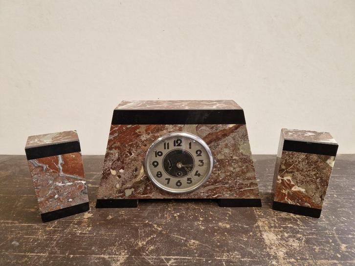 Prachtige marmeren pendule klok met 2 staanders, Antiek en Kunst, Antiek | Klokken, Ophalen of Verzenden