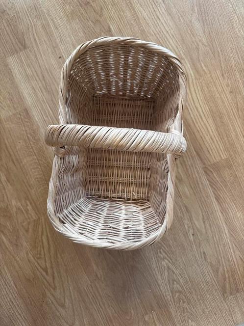 Rieten mand met hengsel boodschappen mandje katten mandje, Huis en Inrichting, Woonaccessoires | Schalen en Manden, Nieuw, Mand