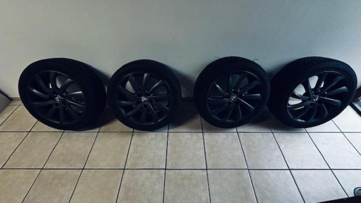 Velgen + winterbanden Alfa Romeo, Auto-onderdelen, Banden en Velgen, Velg(en), Winterbanden, 17 inch, 225 mm, Personenwagen, Gebruikt
