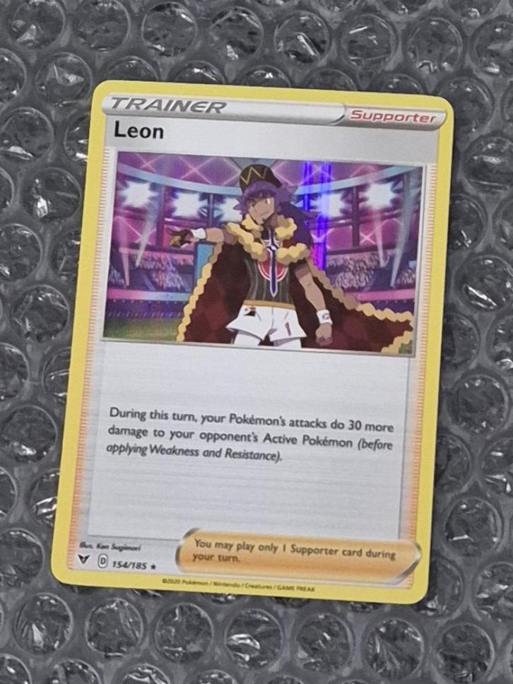 Holo Foil Leon 154/185 Vivid Voltage Sword & Shield, Hobby en Vrije tijd, Verzamelkaartspellen | Pokémon, Zo goed als nieuw, Losse kaart