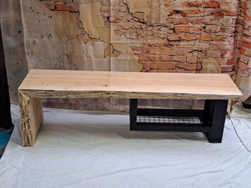 ROBUUSTE BOOMSTAM TV MEUBEL EETTAFEL  beschikbaar voor biedingen