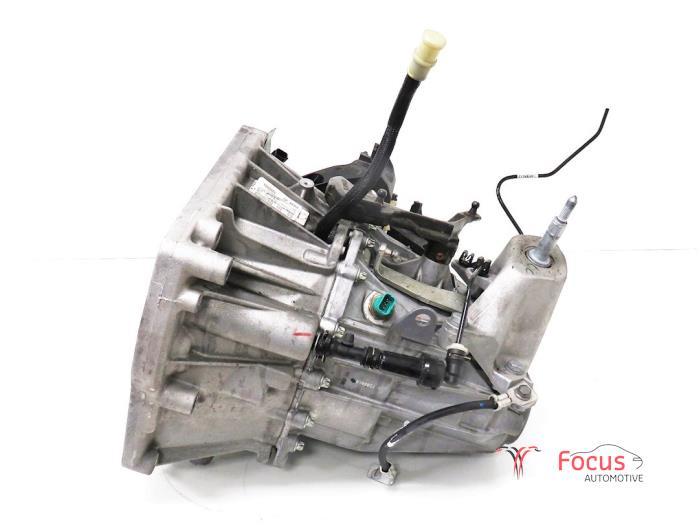 Versnellingsbak van een Renault Megane, Auto-onderdelen, Transmissie en Toebehoren, Renault, Gebruikt, 6 maanden garantie, 12 maanden garantie