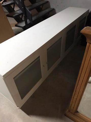 Wit dressoir. Nette staat.  beschikbaar voor biedingen