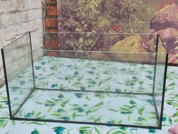 Leeg aquarium  beschikbaar voor biedingen