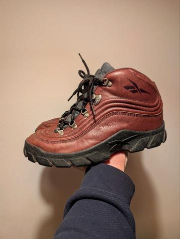 Vintage Reebok Leren Sneakers Y2k Maat 39 beschikbaar voor biedingen