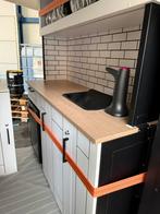 Nieuw plug and play camperinterieur  accu water keuken bed, Auto's, Bestelauto's, Euro 5, Achterwielaandrijving, 4 cilinders, Te koop