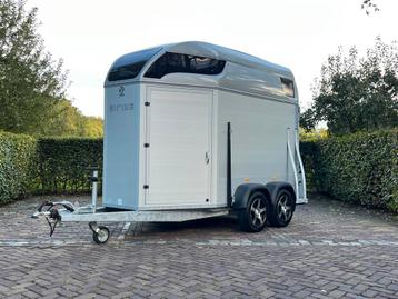 Prachtige demo Sirius S77 vol opties, btw trailer beschikbaar voor biedingen