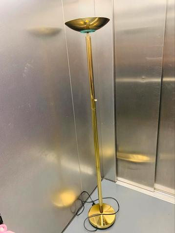 Messing staande lamp beschikbaar voor biedingen