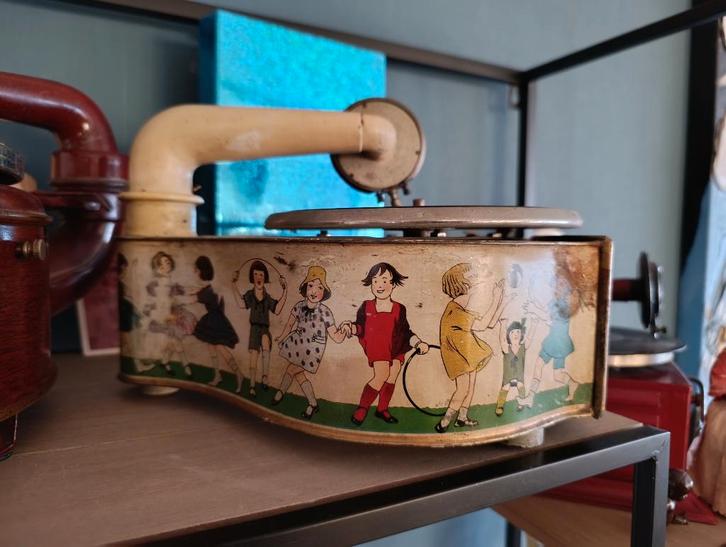Antieke blikken Kindergrammofoon goed werkend., Antiek en Kunst, Antiek | Speelgoed, Ophalen of Verzenden