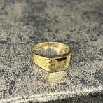 14 karaat gouden zegelring prachtige ring, Ophalen of Verzenden, Zo goed als nieuw, Goud, Dame