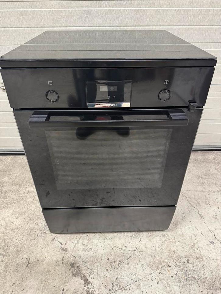 Bosch inductie fornuis HLN39A060, Witgoed en Apparatuur, Fornuizen, Zo goed als nieuw, Vrijstaand, Inductie, 4 kookzones, 85 tot 90 cm