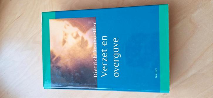Verzet en overgave - Dietrich Bonhoeffer, Boeken, Godsdienst en Theologie, Zo goed als nieuw, Christendom | Protestants, Ophalen of Verzenden