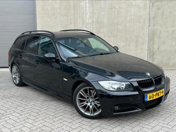 Zwarte BMW 3-Serie 320i E90 M-PAKKET Touring Benzine! beschikbaar voor biedingen