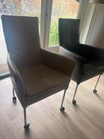 Leren eetkamerstoelen. 4  donkergrijs en 4 steenkleur, Huis en Inrichting, Stoelen, Ophalen, Gebruikt, Leer, Grijs