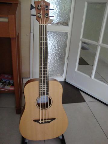 Harley Benton Custom Line CLU-Bass Ukulele  beschikbaar voor biedingen