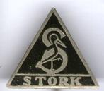 Machinefabriek Stork zwart email zilverkl speldje ( U_471 ), Verzamelen, Speldjes, Pins en Buttons, Verzenden, Zo goed als nieuw