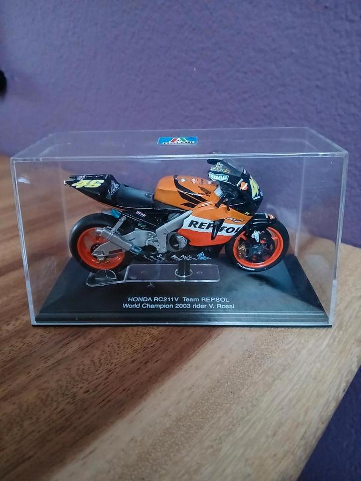 Honda RC211V Team Repsol 2003 Valentino Rossi (1:22), Hobby en Vrije tijd, Overige Hobby en Vrije tijd, Zo goed als nieuw, Ophalen of Verzenden