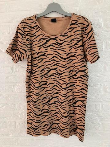 T-shirt maat 170 dierenprint 🐆 (164/170) beschikbaar voor biedingen