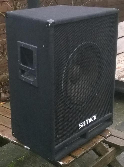 Luidsprekers subs 15 inch 400 - 800 Watt 2 stuks, Audio, Tv en Foto, Luidsprekers, Zo goed als nieuw, Subwoofer, 120 watt of meer